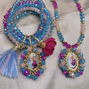 Girls princess stretchy bracelets sets.